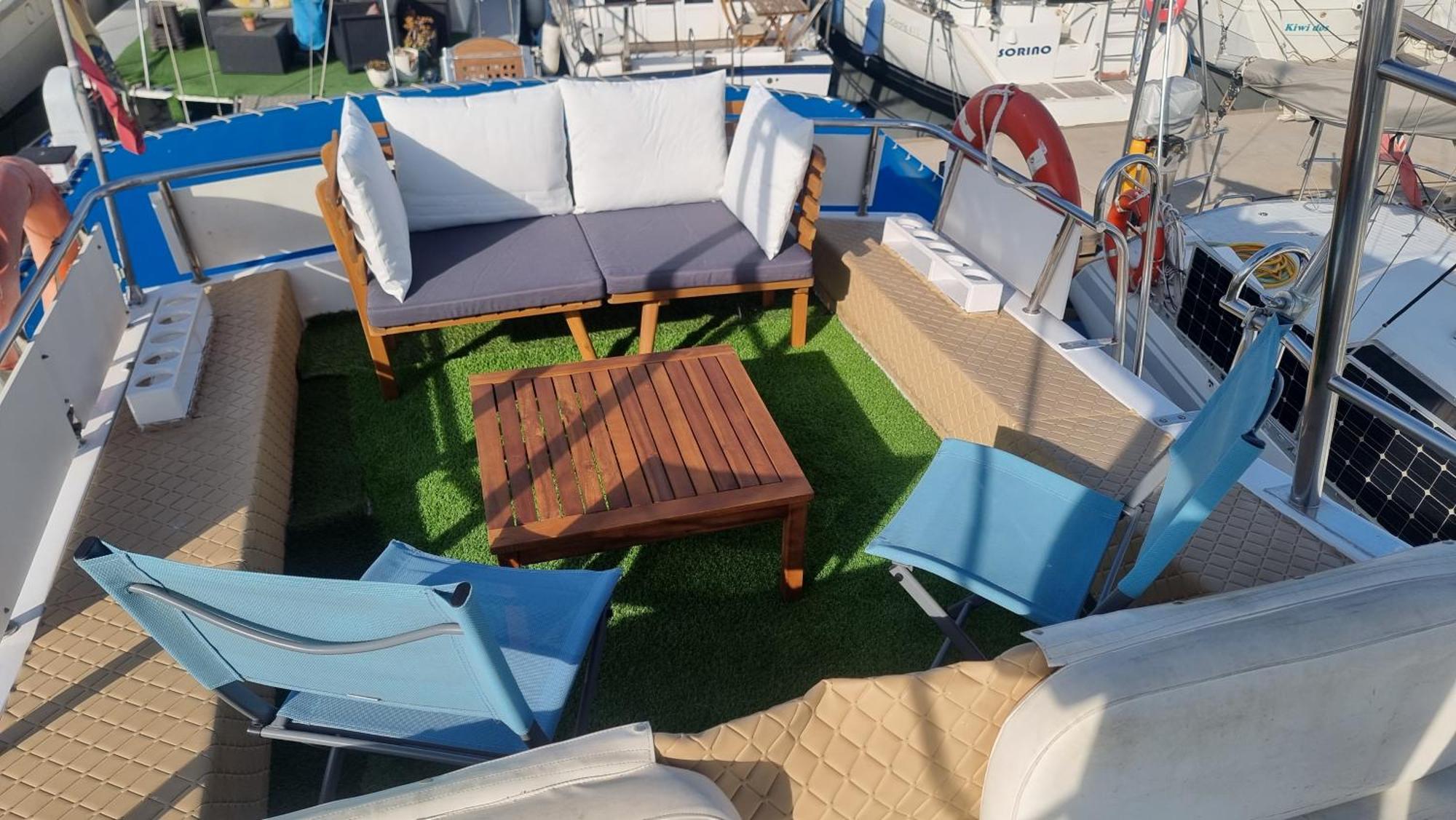 Готель Beautiful And Comfy Boat In Barcelona With Boat Tour Option Екстер'єр фото
