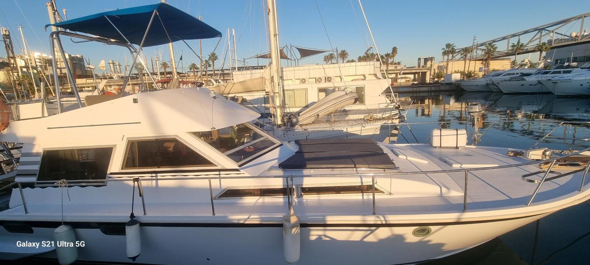 Готель Beautiful And Comfy Boat In Barcelona With Boat Tour Option Екстер'єр фото