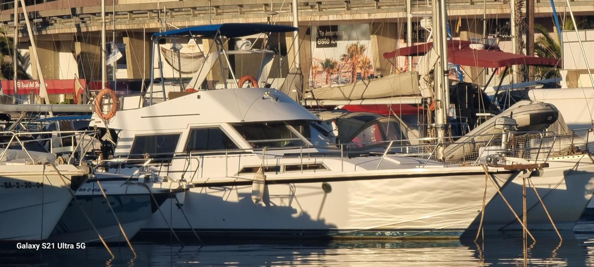 Готель Beautiful And Comfy Boat In Barcelona With Boat Tour Option Екстер'єр фото